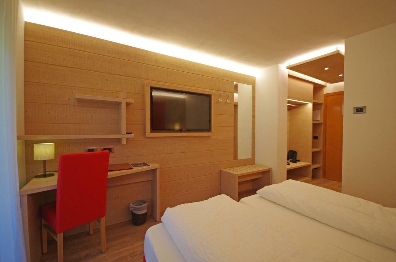 מדונה די קמפיליו Hotel Montana מראה חיצוני תמונה