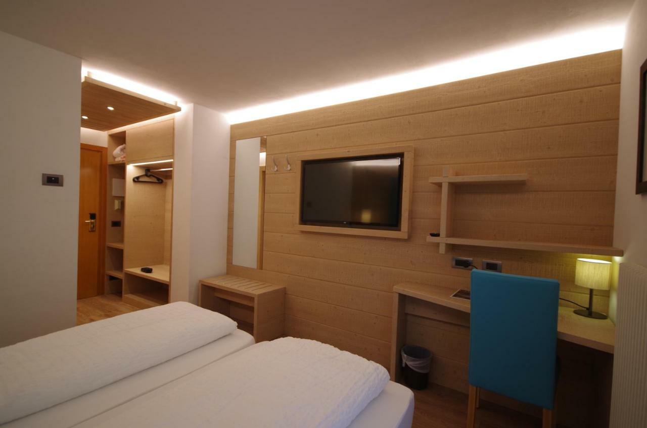 מדונה די קמפיליו Hotel Montana מראה חיצוני תמונה